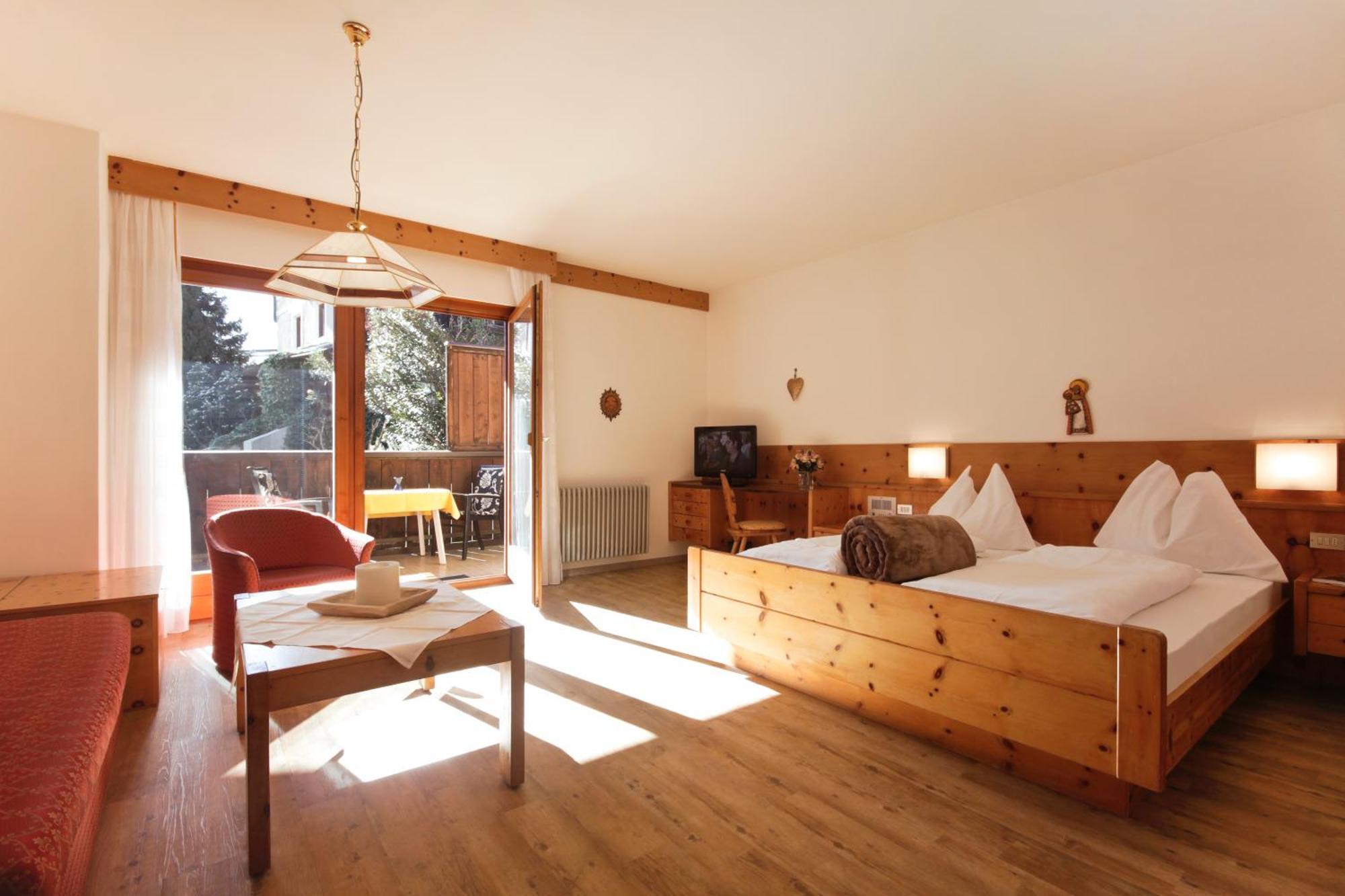 Ferienwohnungen St Hippolyt Mit Hallenbad ลากุนโด ภายนอก รูปภาพ